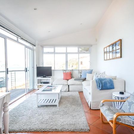 Oceanfront Penthouse Lägenhet Muizenberg Exteriör bild