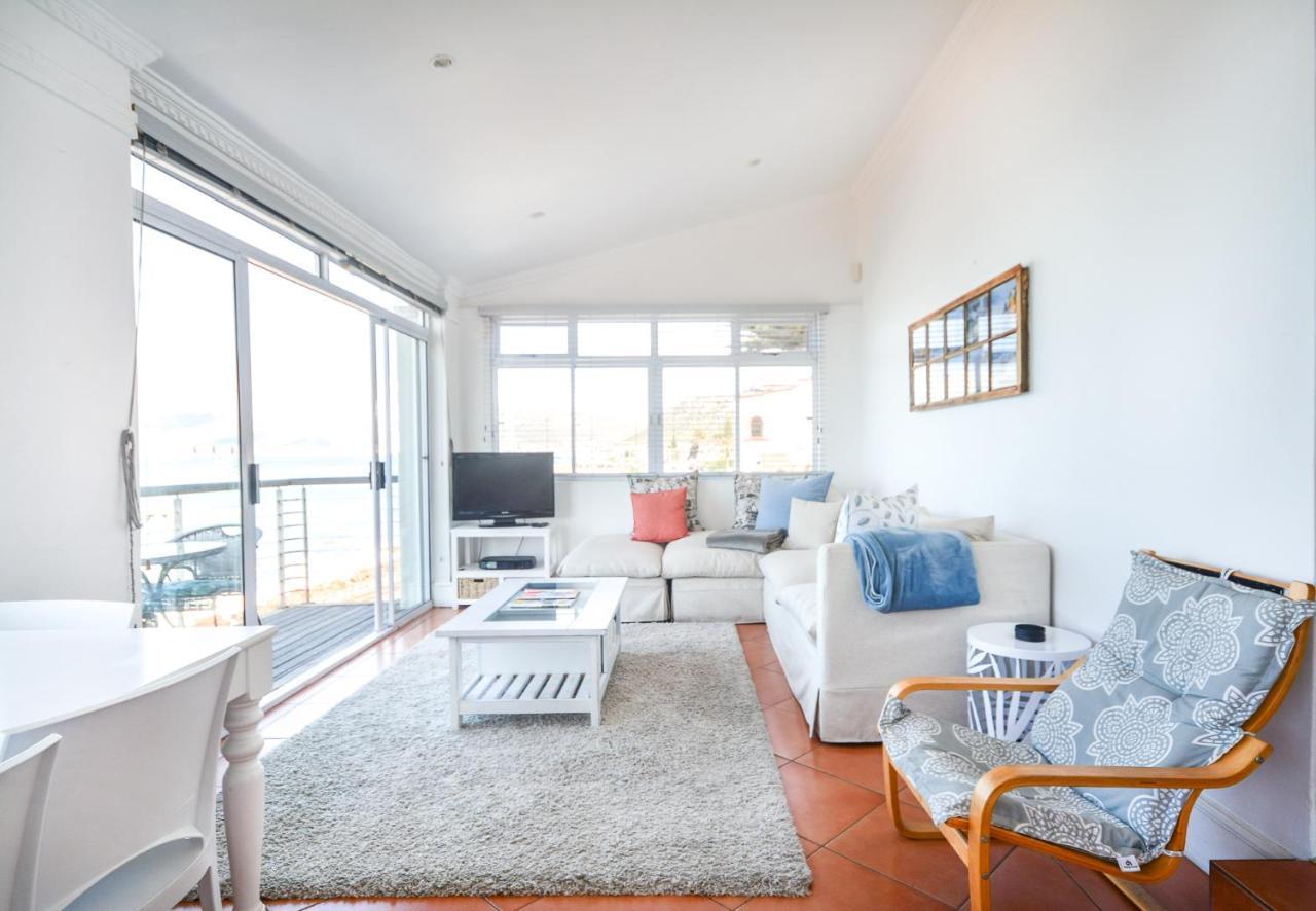 Oceanfront Penthouse Lägenhet Muizenberg Exteriör bild