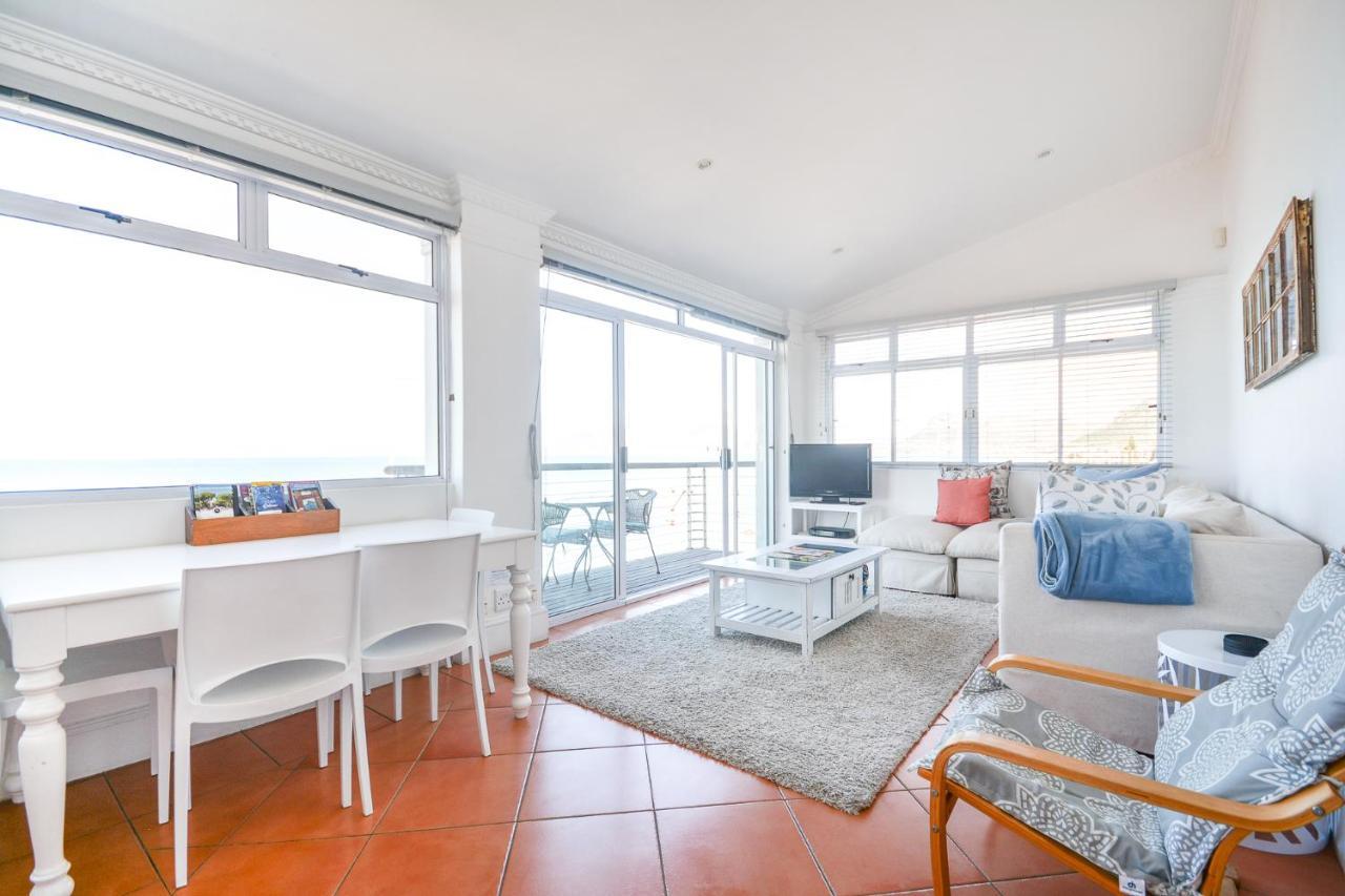 Oceanfront Penthouse Lägenhet Muizenberg Exteriör bild